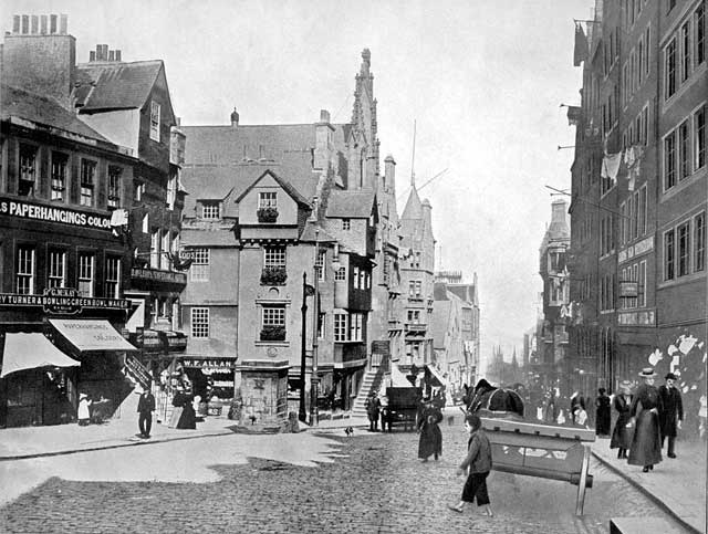 Photograph from View Album of Edinburgh & District, published by Patrick Thomson around 1900 - John Knox House