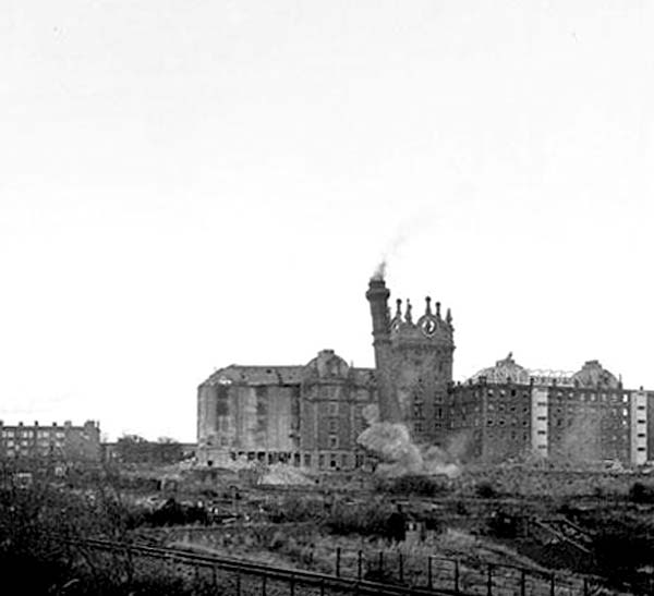 Chancelot Mill, Bonnington, Demolition of the Chimney - 1971