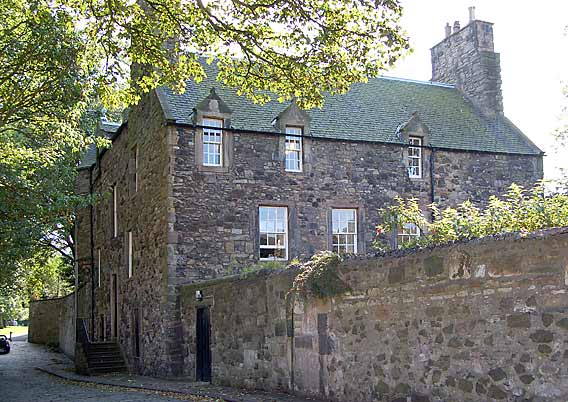 Croft-an-Righ  -  House near Holyrood  -  photographed September 2006