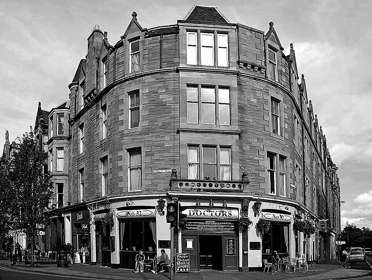 Doctors  - A public house at the corner of Forrest Road and Teviot Place, Edinburgh