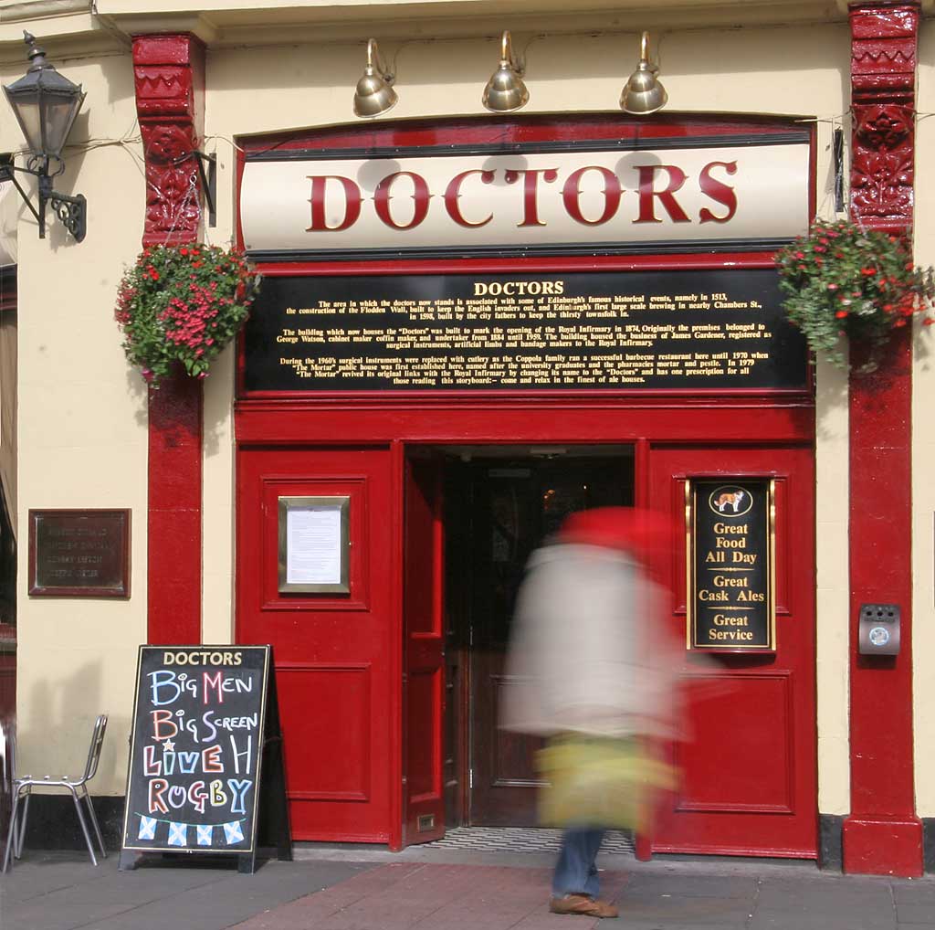 Doctors  - A public house at the corner of Forrest Road and Teviot Place, Edinburgh