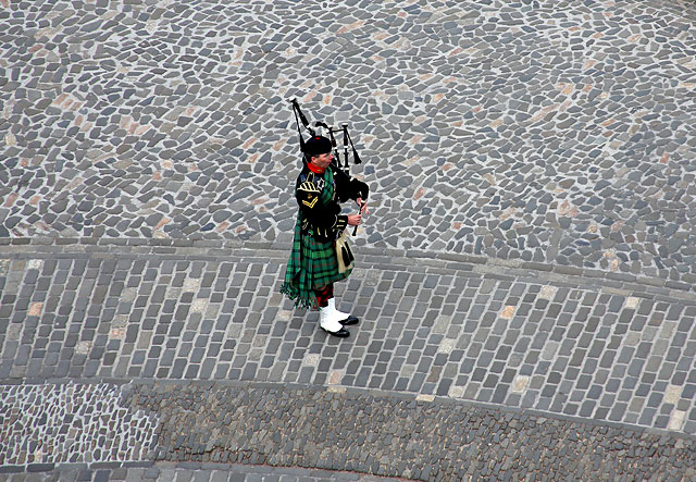 Edinburgh Castle  -  '21 Gun Salute' to celebrate The Queen's Official Birthday  -  June 15, 2013