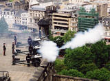 DEdinburgh Castle  -  21 Gun  Salute  -  12 June 2004  -  Result