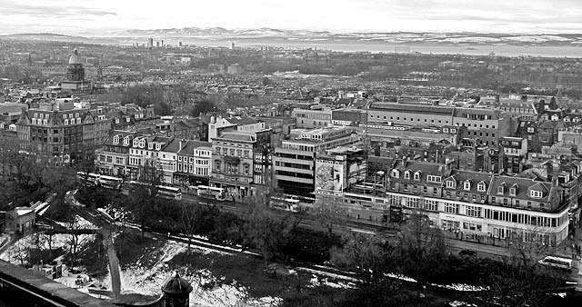 View to the NW from Edinburgh Castle  -  December 2010