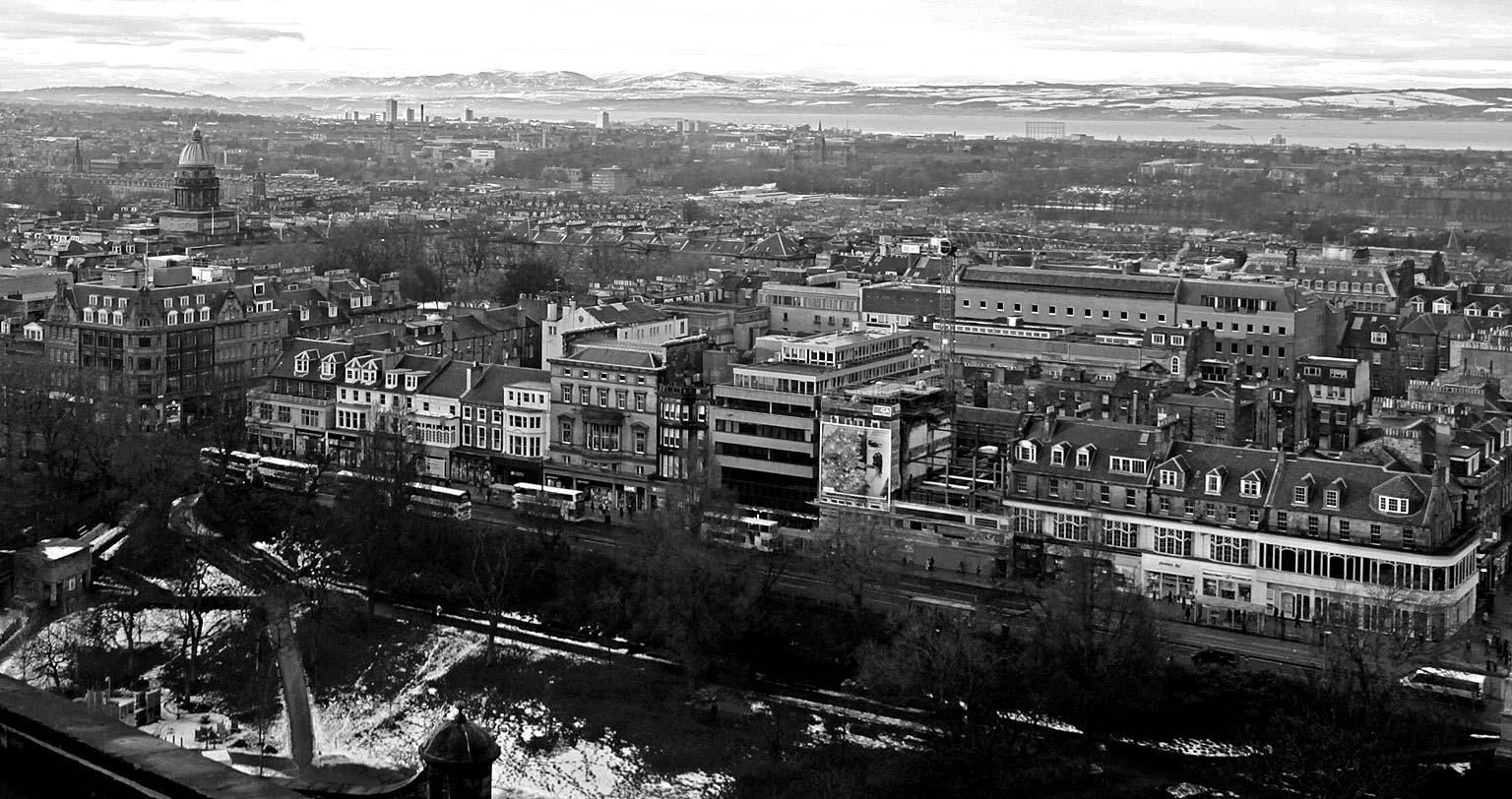 View to the NW from Edinburgh Castle  -  December 2010