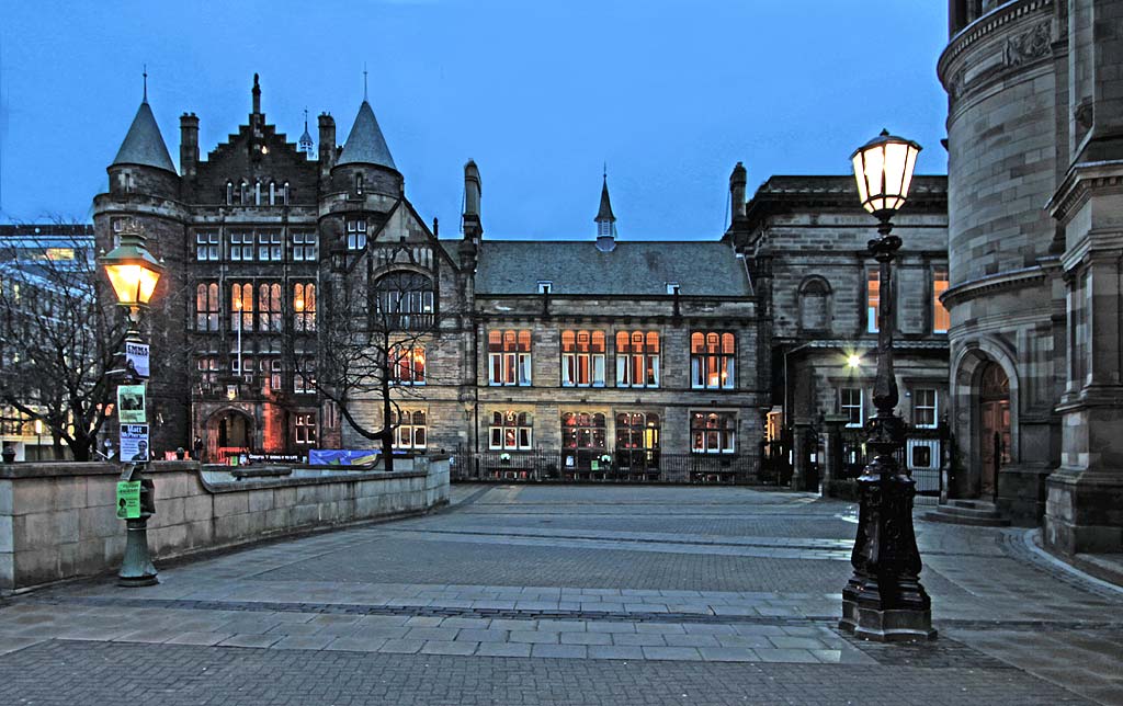 Edinburgh University Students' Union and Lamp Posts