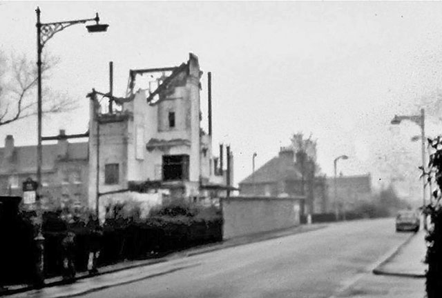 Embassy Cinema, Boswall Parkway, 1957 - Queue for 'Bridge on the River Kwai'