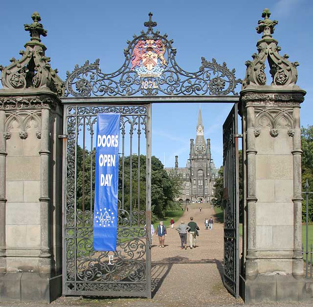 Fettes College from the South Gate  -  Doors Open Day, 24 September 2005