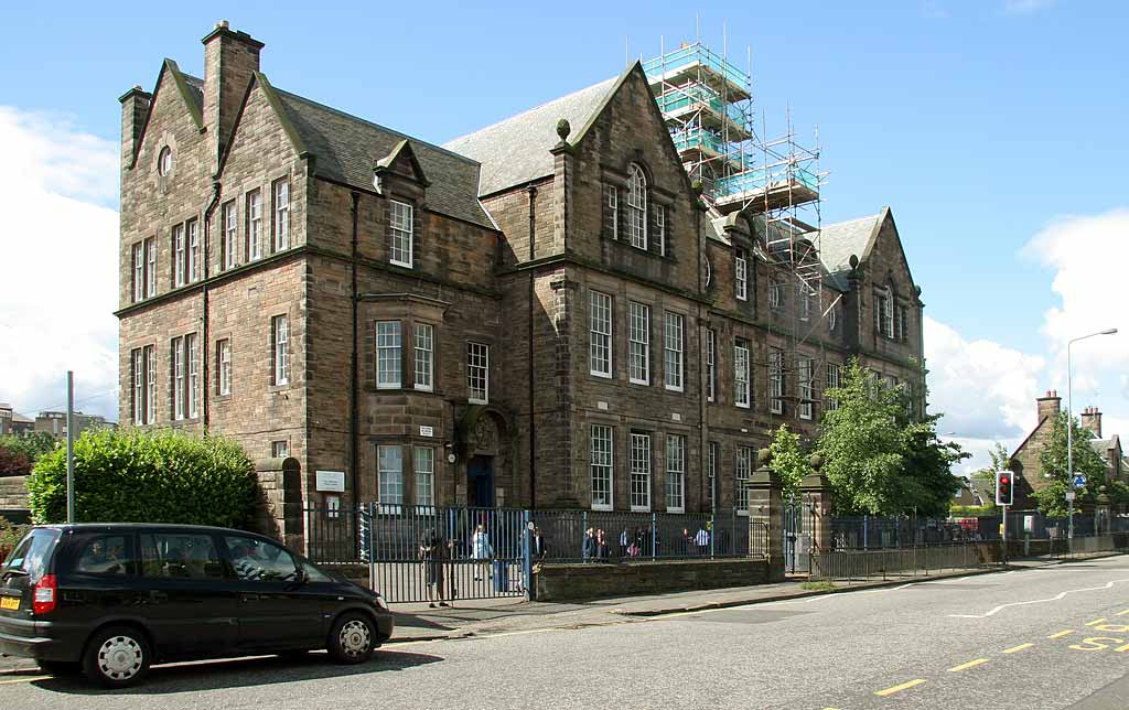 Flora Stevenson School beside Comely Bank Roundabout - 2007