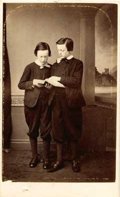Carte de Visite - Photographer: G&D Hay