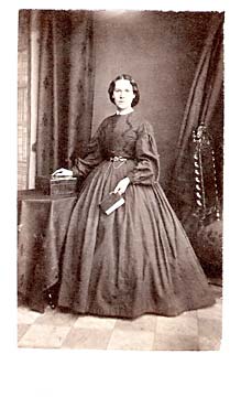 A carte de visite by John Horsburgh  from studio at 39 South Bridge  -  A Lady