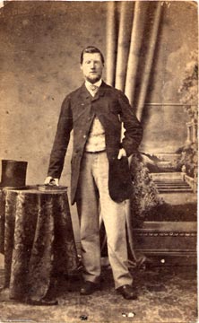 Carte de Visite of a Man  -   by Howie & Bonne