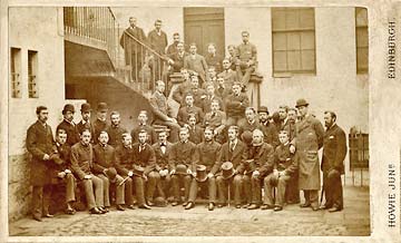 James Howie Junior  -   carte de visite  -  Group of 42 men