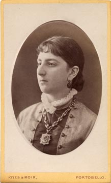 Carte de visite  -  Kyles & Moir  - 1877 to 1882  -  Lady with locket