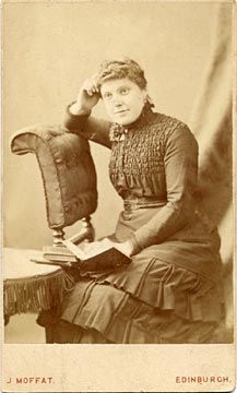 John Moffat  - Carte de visite  -  1882-86  -  Lady