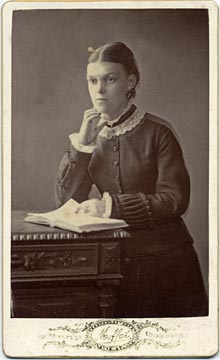 John Moffat  -  Carte de visite  -  from 1897  -  Lady with Book