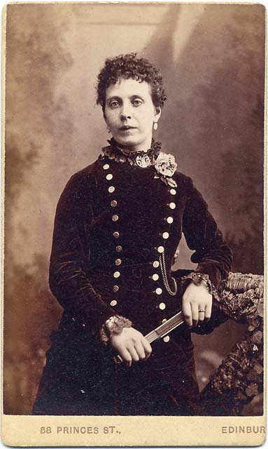 A Carte de Visite by the Edinburgh photographers, Murray & Campbell 