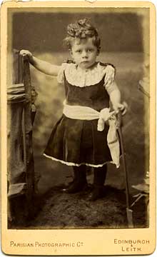 Carte de visite of a child from Parisian Photo Co