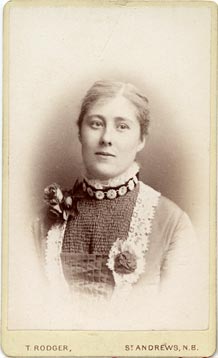 A carte de visite of a lady from Thomas Rodger's St Andrews studio (front)