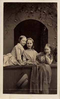 Carte de Visite  -  Photographer: Ross & Thomson