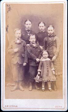 Carte de Visite - Photographer: AW Steele, Leith