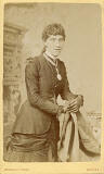 Carte de visite from the Edinburgh studio of Marshall Wane  -  Lady wearing gloves