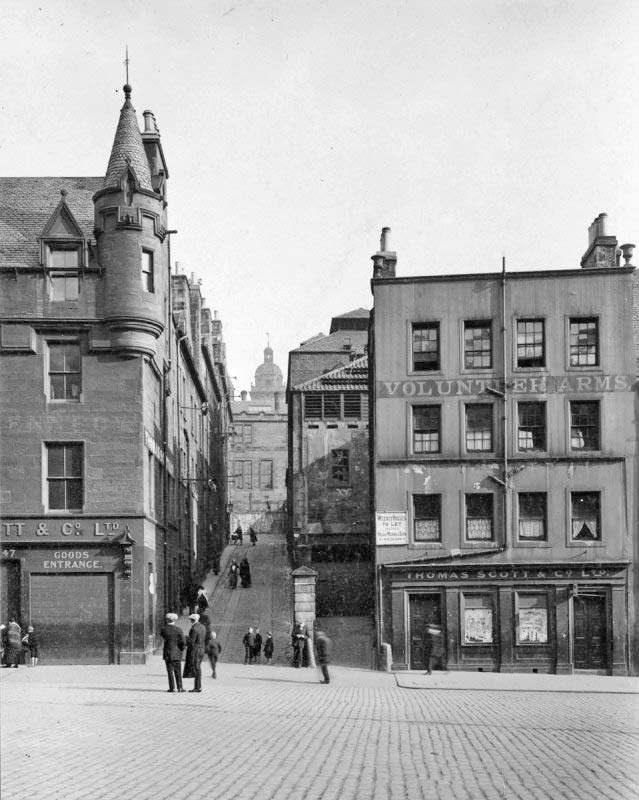 EPS Survey Section photograph - Grassmarket, Heriot Bridge  -  J McKechnie, 1913