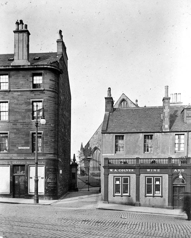 EPS Survey Section photograph - Entrance to Greyfriars Church  -  JR Hamilton, 1914