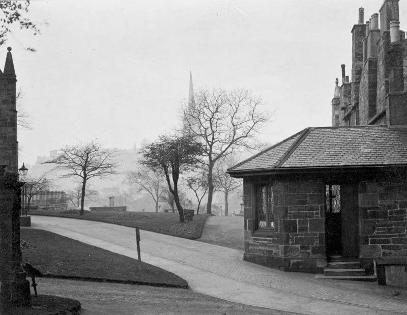 EPS Survey Section photograph - Candlemaker Row and George IV Bridge  -  by JR Hamilton, 1913