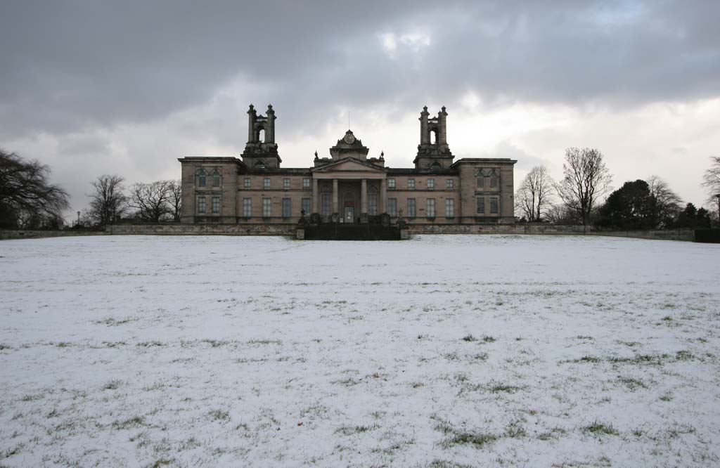 Dean Gallery in the snow - Exposure as set by the camera + 1 stop - still too dark