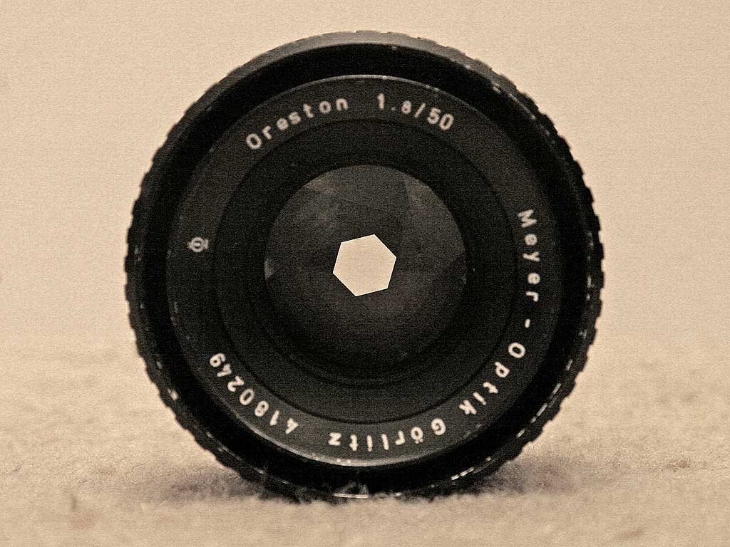 Lens for a Pentax lens - open to an aperture of about f6