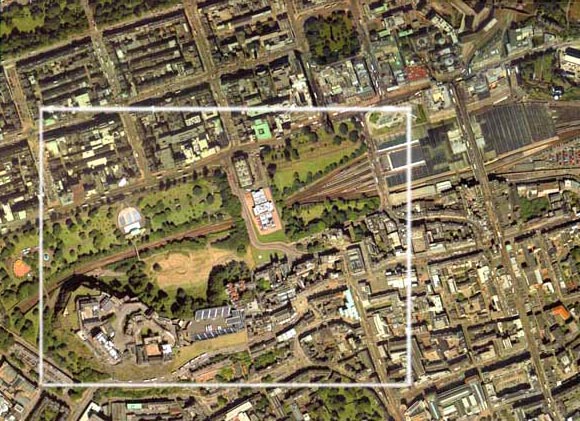 Central Edinburgh  -  The National Galleries and Edinburgh Castle  -  2001 map