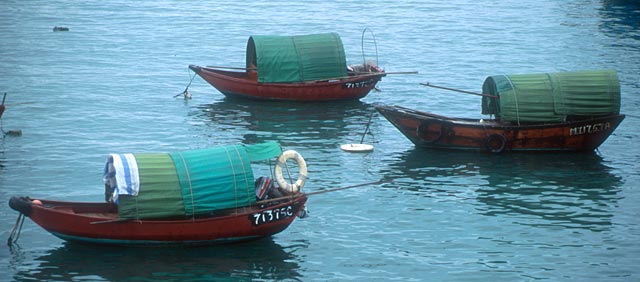 My Photographs  -  Hong Kong  -  Three Boats