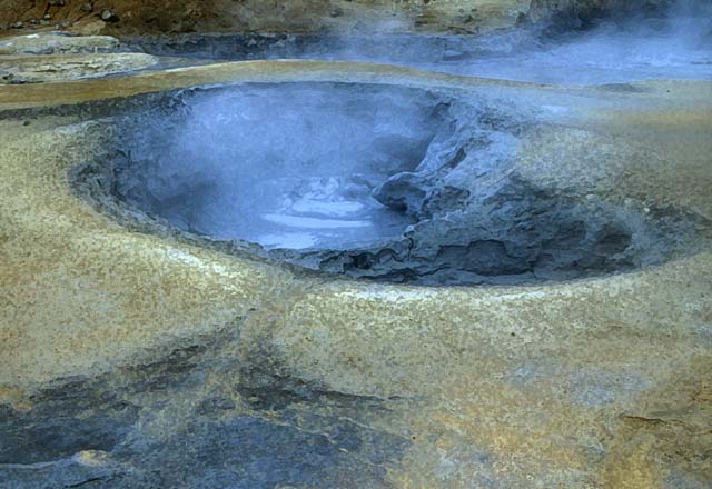 Photograph by Petter Stubbs  -  July 2001  -  Thermal Activity in Iceland - 1