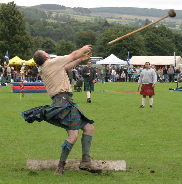 Scottish Highland Games  -  Pitlochry  -  10 September 2005  -   Throwing the Hammer