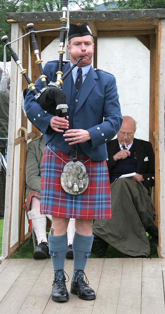 Scottish Highland Games  -  Pitlochry  -  10 September 2005  -  Piper