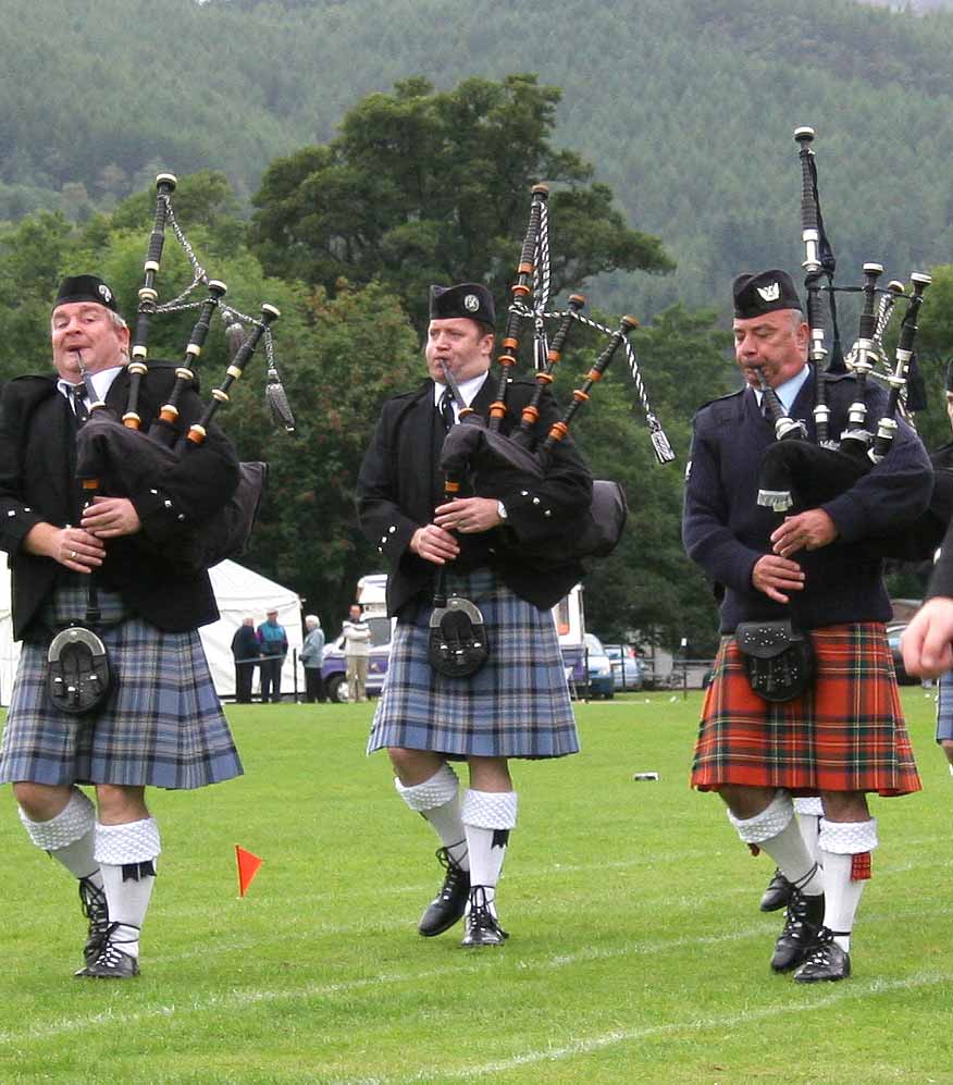 Scottish Highland Games  -  Pitlochry  -  10 September 2005  -   Pipers