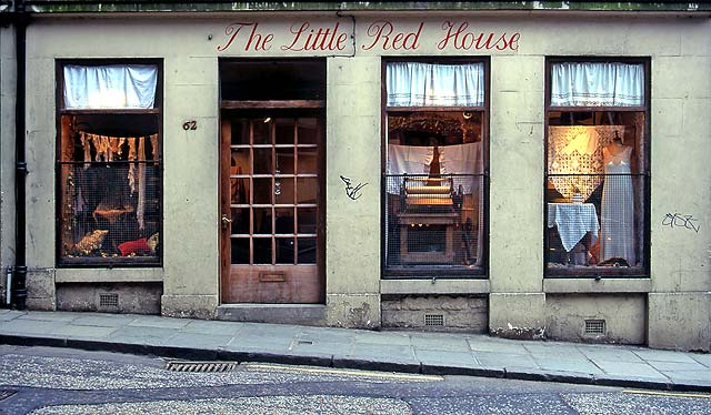 Shop at 62 Candlemaker Row, Edinburgh Old Town