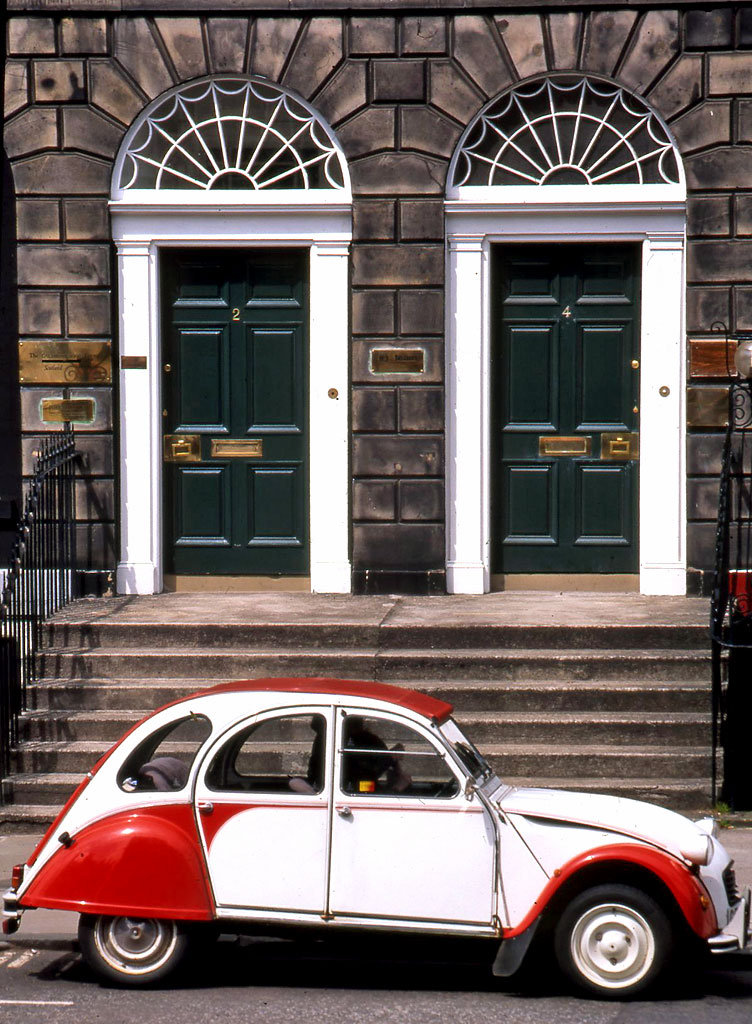 2CV at New Town, Edinburgh