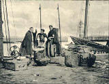 0_newhaven_fishwives_amateur_photographer.jpg (30874 bytes)