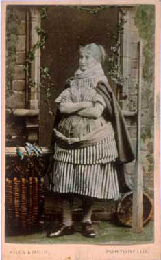 Carte de Visite  -  Newhaven Fishwife  -  Kyles & Moir