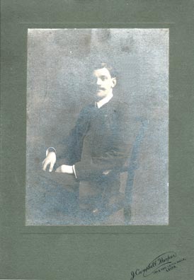 Photograph by Campbell Harper - What type of Photo? Who is the Subject?