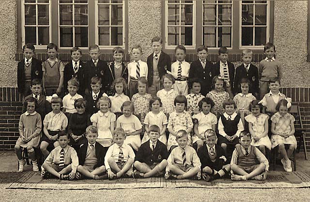 Photograph by J R Coltart & Son  -  Pupils at Wardie School, 1940