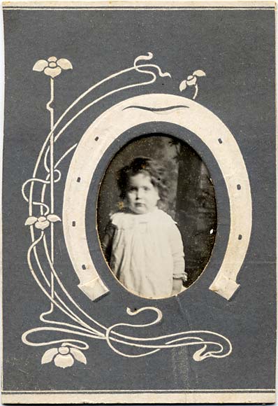 One of Fairbairn's Victoria Midget photographs  -  No message on the front