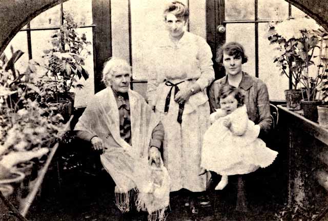 Four generations of the Lyle family at 6 Wardie Avenue, Edinburgh