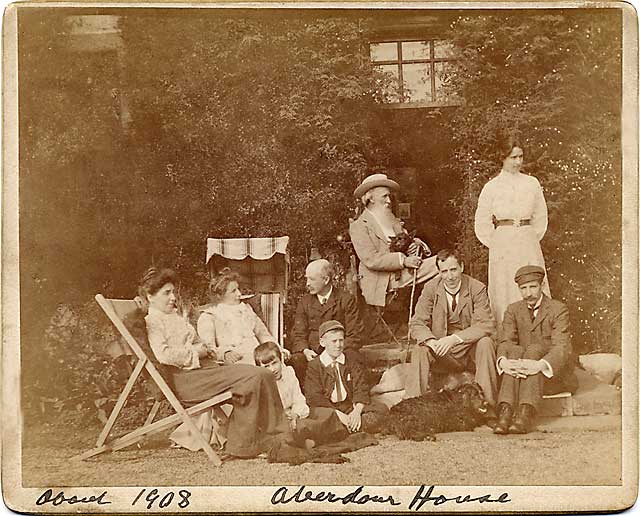 A Horsburgh family group at Aberdour House, Fife, Scotland, around 1908