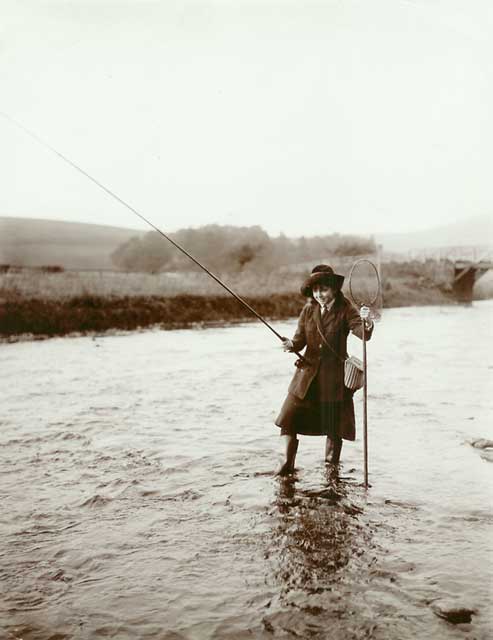 Photograph from the family of Horatio Ross  - Horse and cart, somewhere in the Scottish Highlands