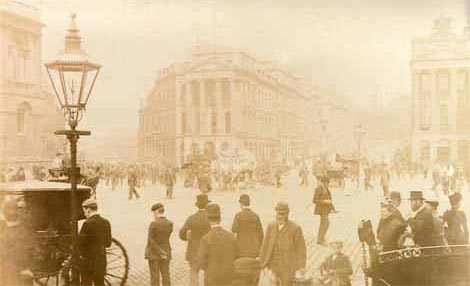Photograph by an unidentified photographer  -  Waterloo Place, 1890s