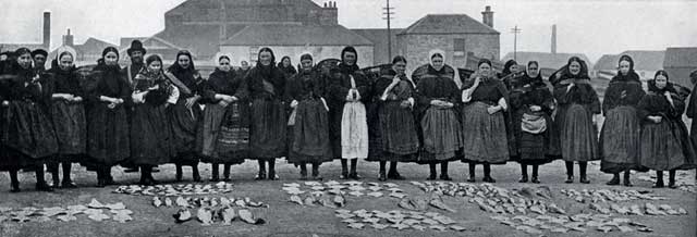 W R & S Ltd  -  photograph from the early 1900s  -  Fisherrrow Fishmarket