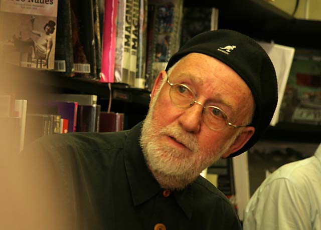 Albert Watson giving a talk on his photography at 'Beyond Words' book shop on the opening day of his exhibition in Edinburgh  -  July 29, 2006